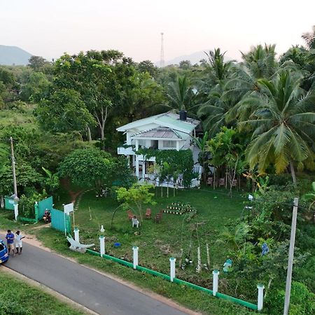 Lake Edge Dambulla Exterior photo